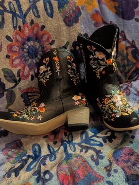 Black Floral Embroidered Western Ankle Boots - Women's